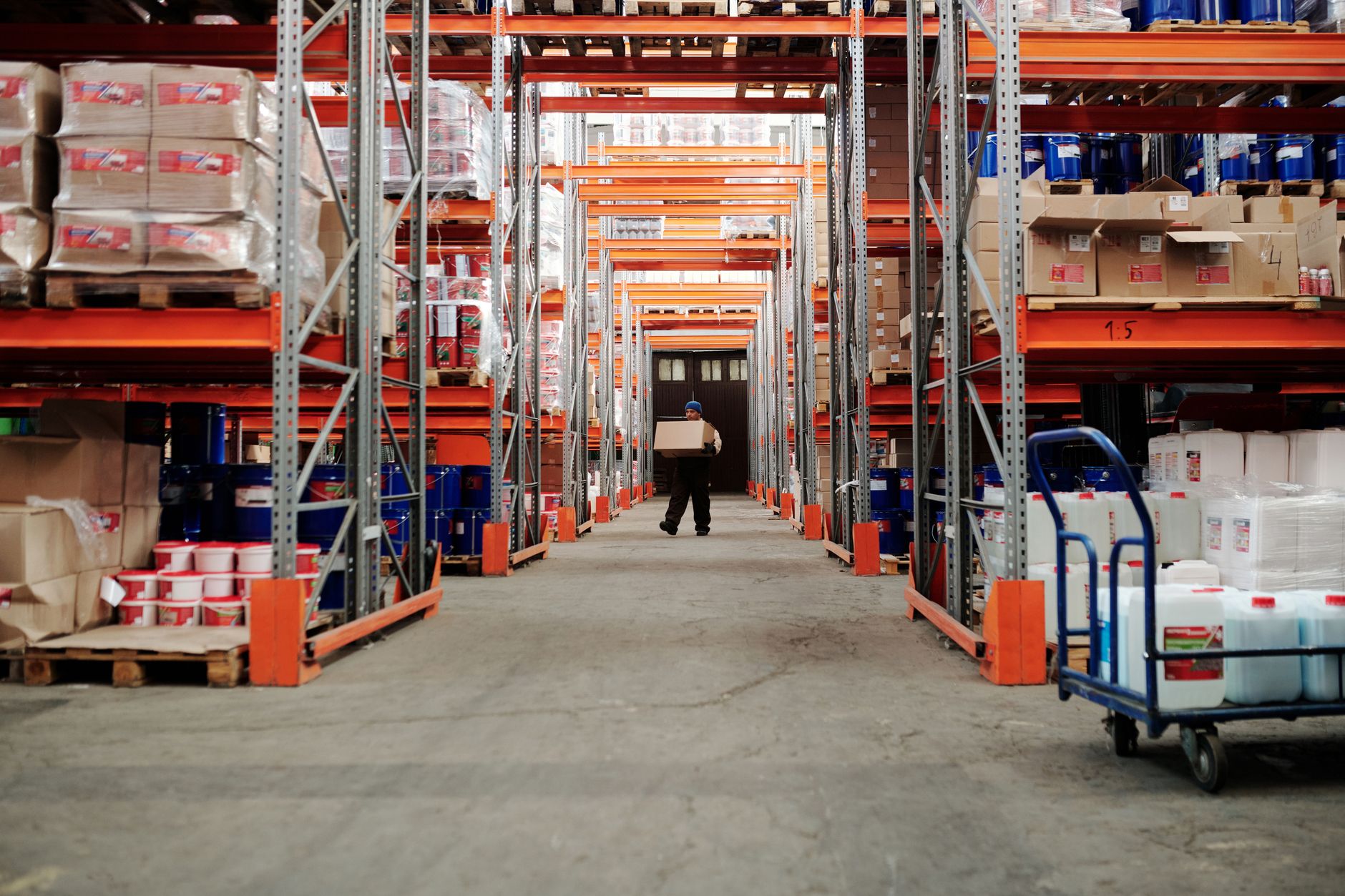 Dès maintenant, l'IA révolutionne la logistique des entrepôts