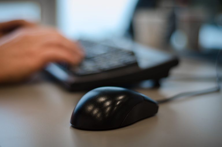 Rachat stratégique : comment la fusion PM Studio Group et TNT Group impacte vos coûts d’approvisionnement
